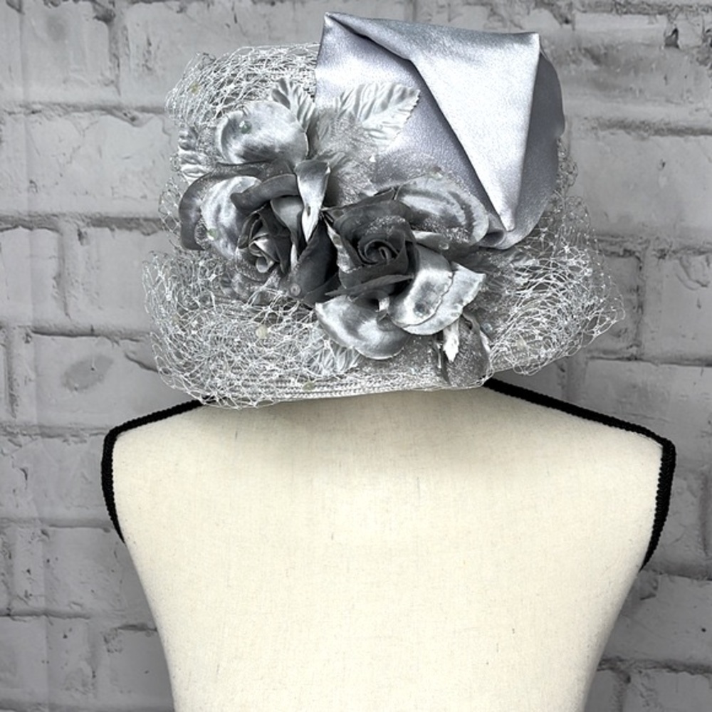 Donna Vinci Couture Silver Gray Round Hat Sequins Netting Roses Rhinestones